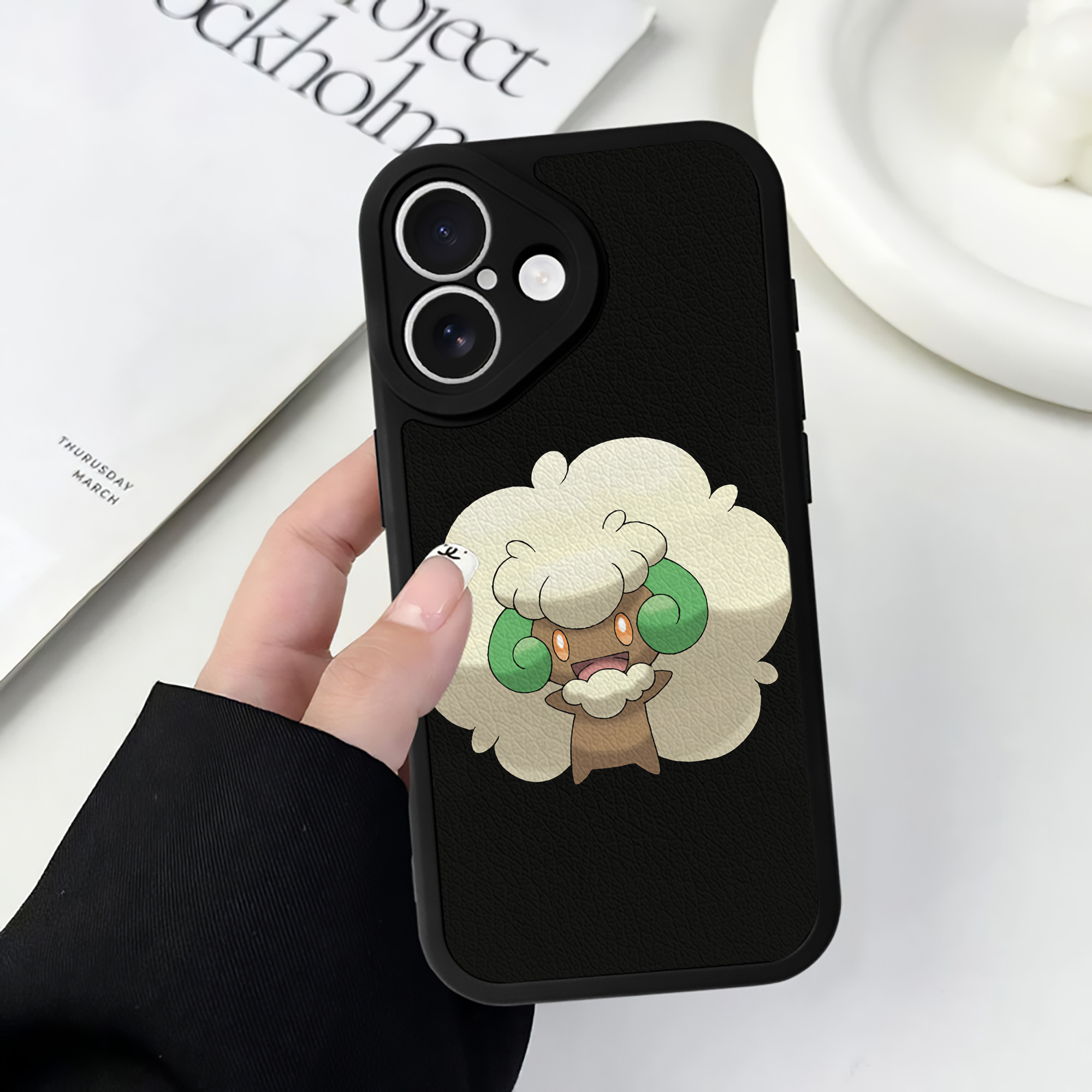 （画像用） ポケットモンスター Pokémon 【iPhone 16シリーズ対応】シリコンスマホケース（レザー調） 材質：シリコン
